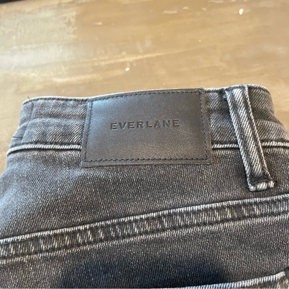 Curvy 90s Cheeky Ankle Jean - Picture 6 of 6